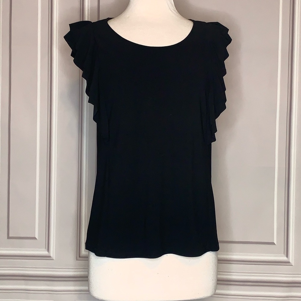 Size M Love Scarlett. Ruffle shoulder